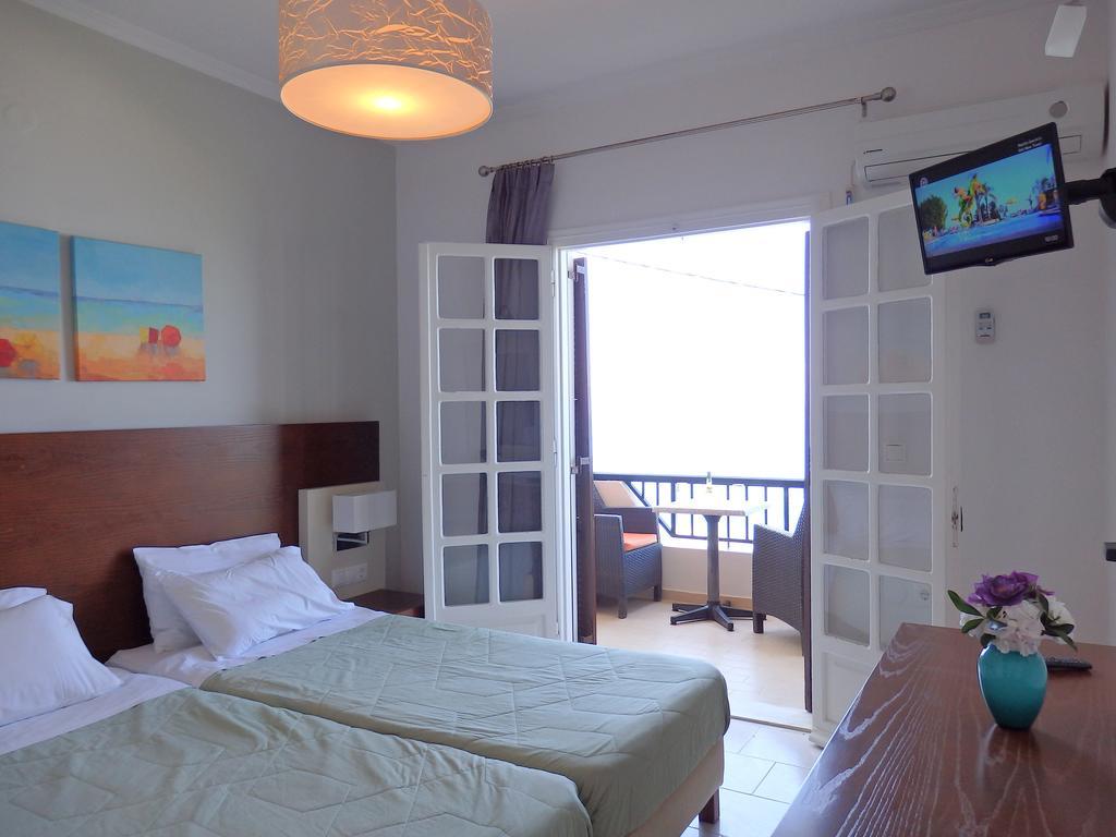 Dandidis Seaside Pension Agios Gordios  Oda fotoğraf